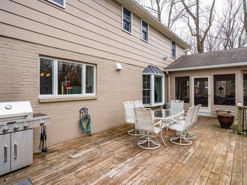 625 Hilltop Lane, Wyoming, OH 45215 Photo 33