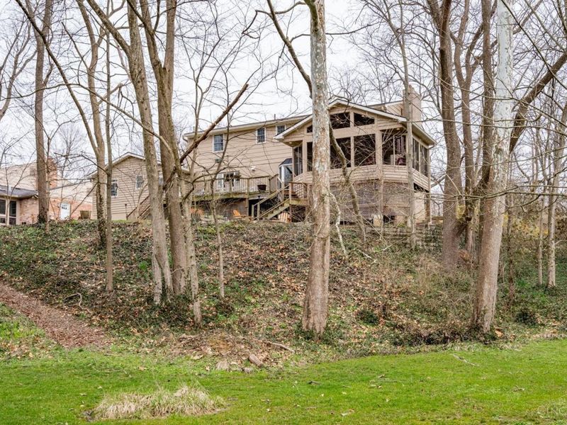 625 Hilltop Lane, Wyoming, OH 45215 Photo 40