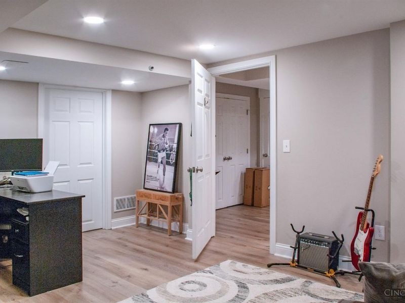 625 Hilltop Lane, Wyoming, OH 45215 Photo 49