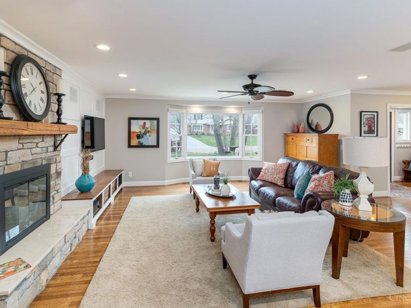 625 Hilltop Lane, Wyoming, OH 45215 Photo 7