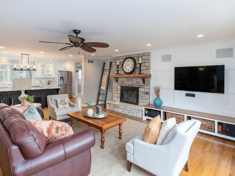 625 Hilltop Lane, Wyoming, OH 45215 Photo 8