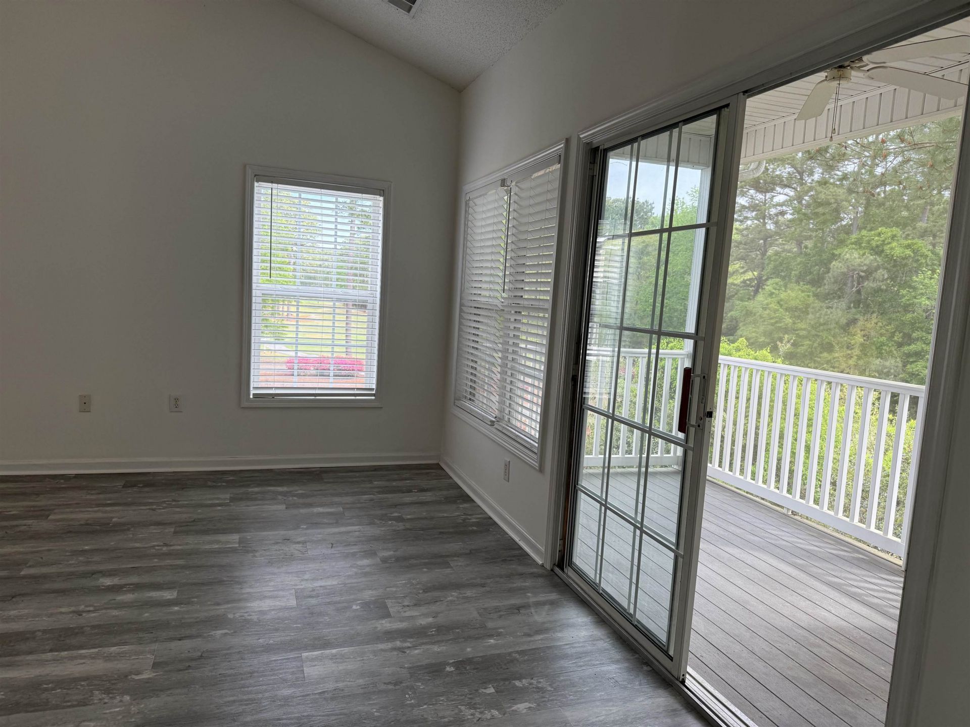 5828 Longwood Dr. Photo 14