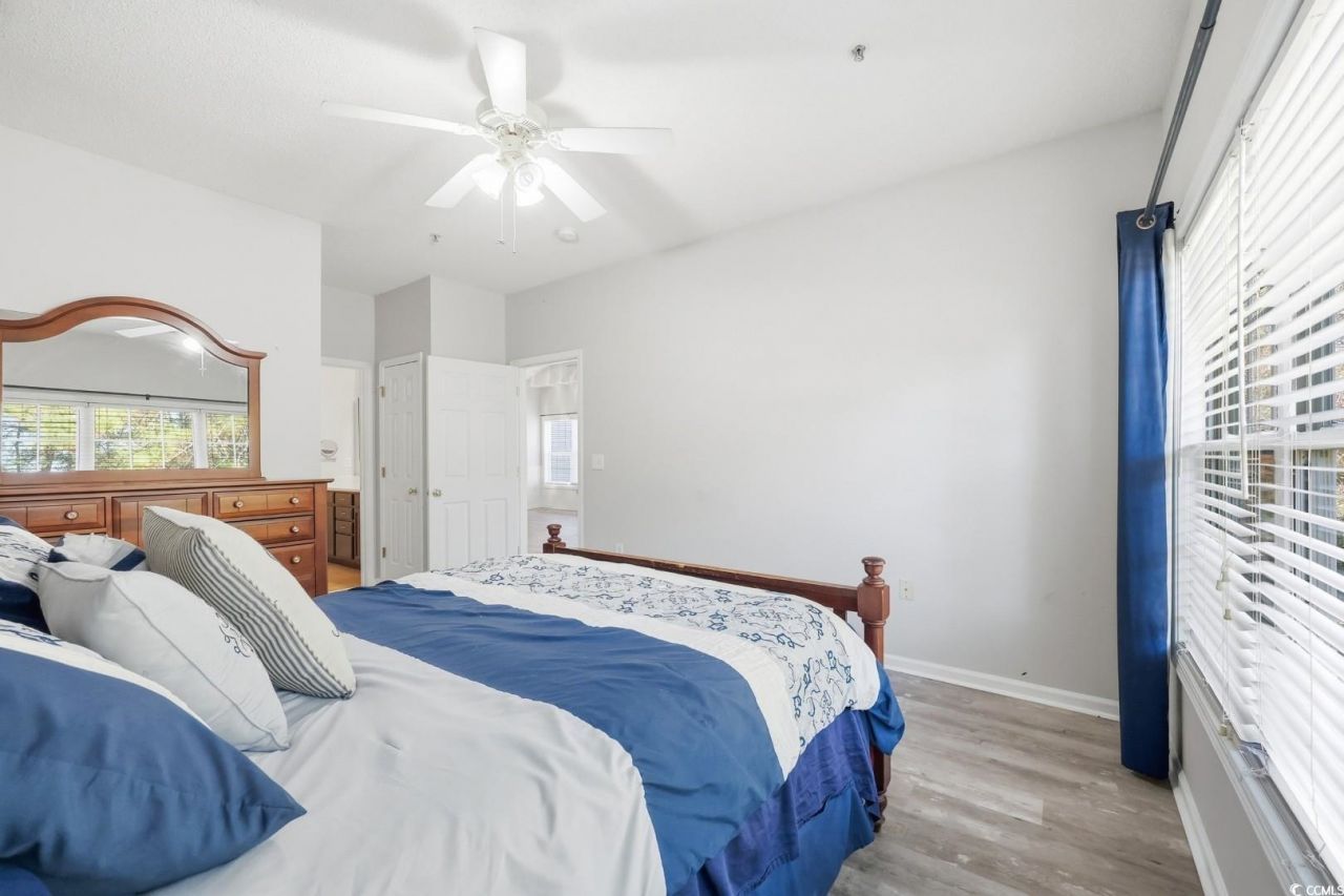 5828 Longwood Dr. Photo 16