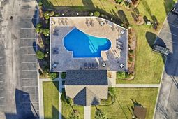 5828 Longwood Dr. photo 4