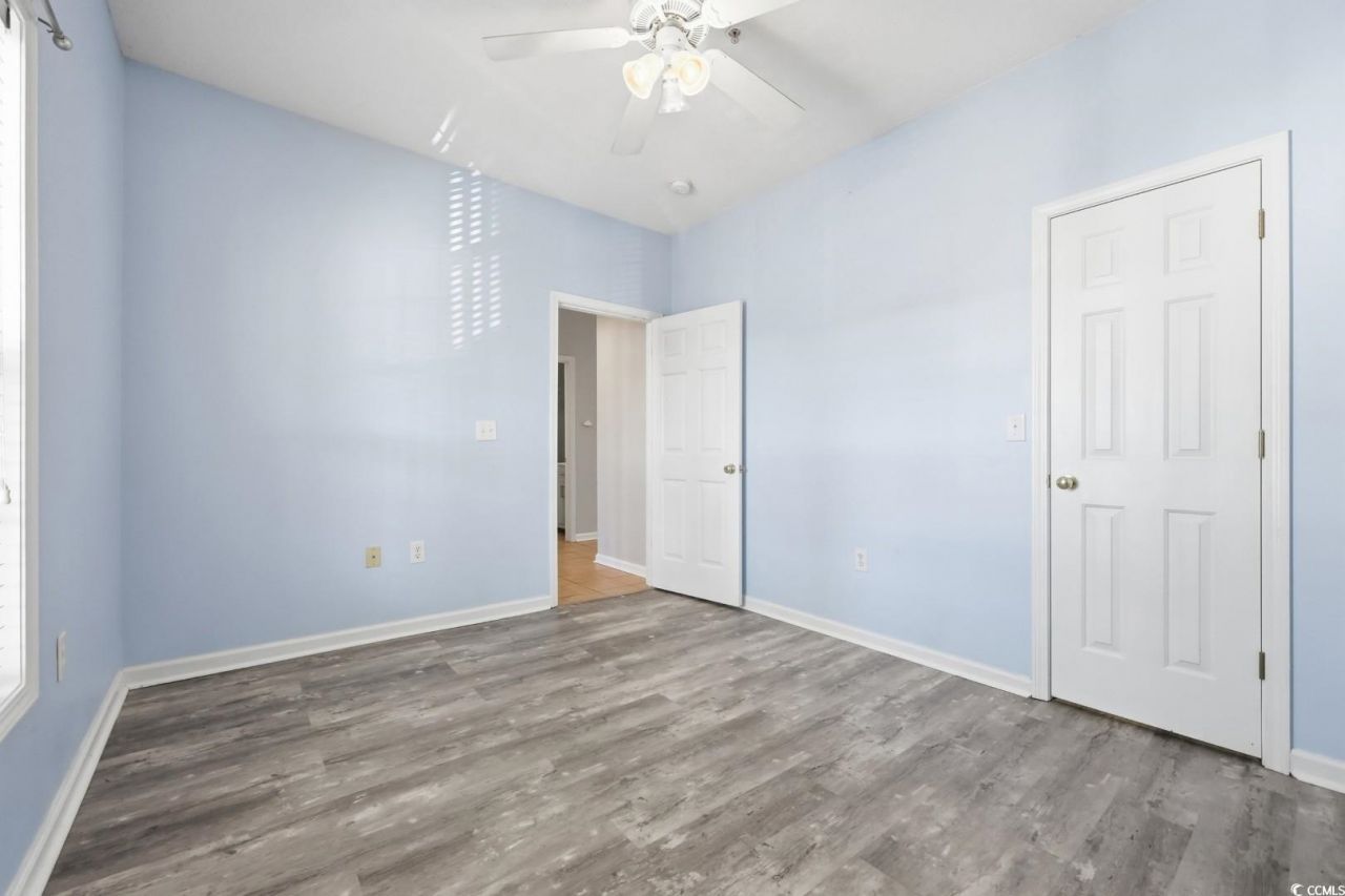 5828 Longwood Dr. Photo 25