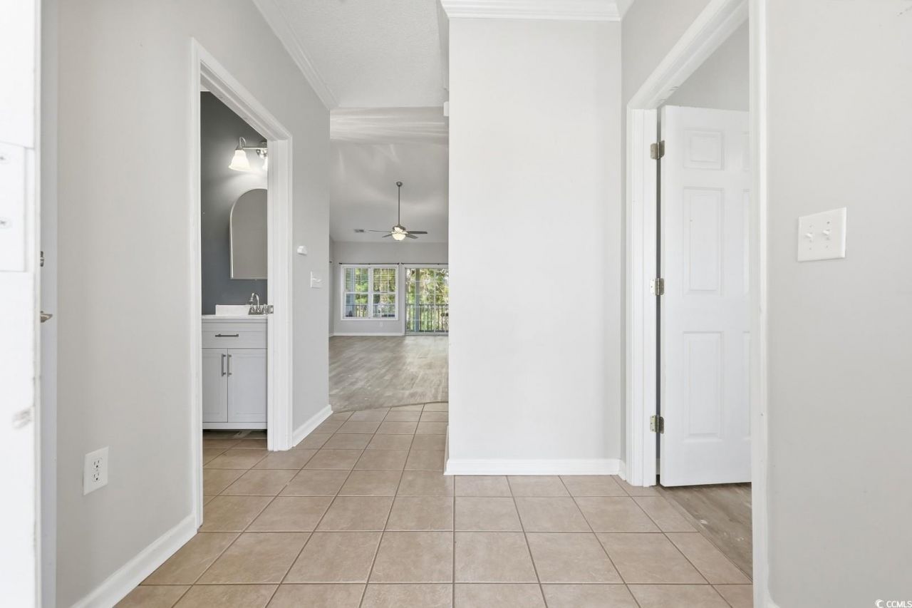 5828 Longwood Dr. Photo 28