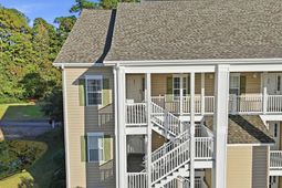 5828 Longwood Dr. photo 4