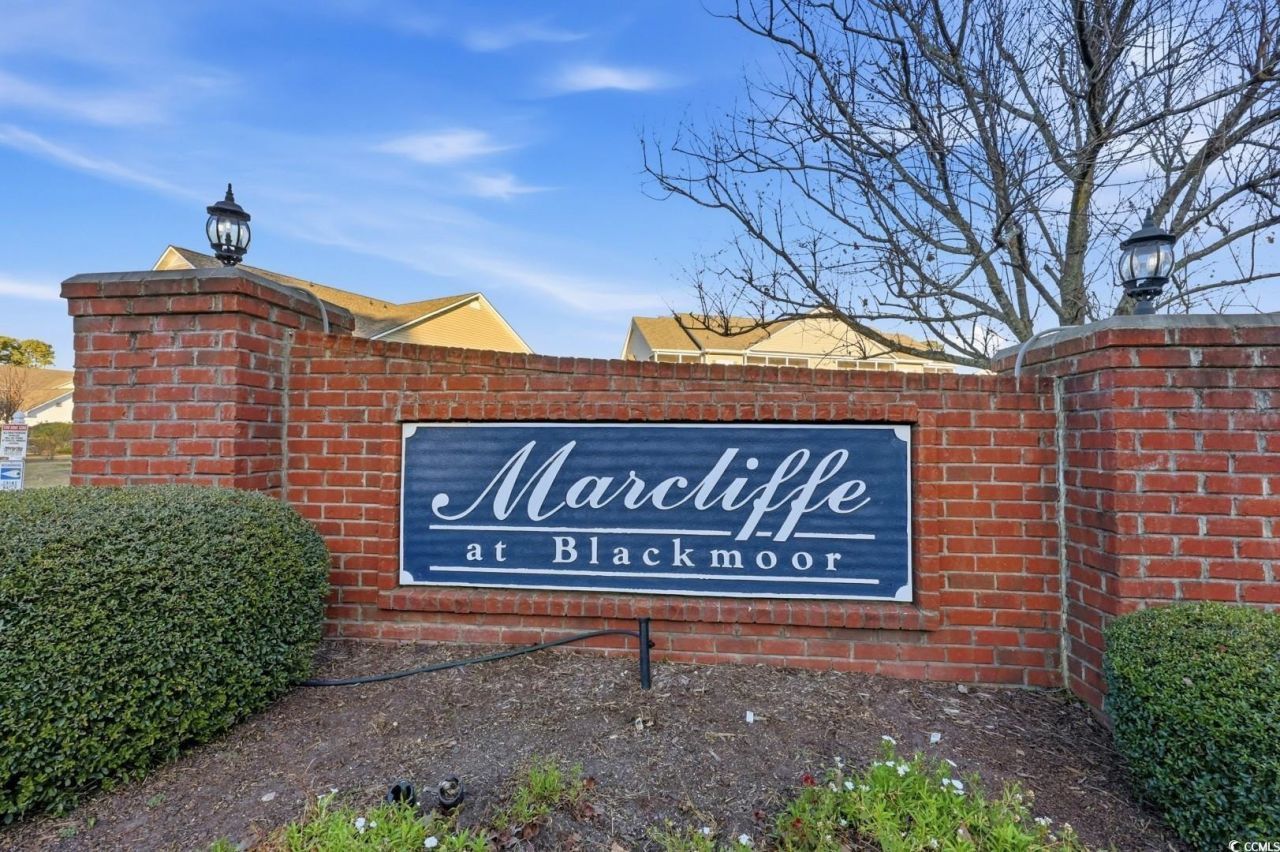 5828 Longwood Dr. Photo 5