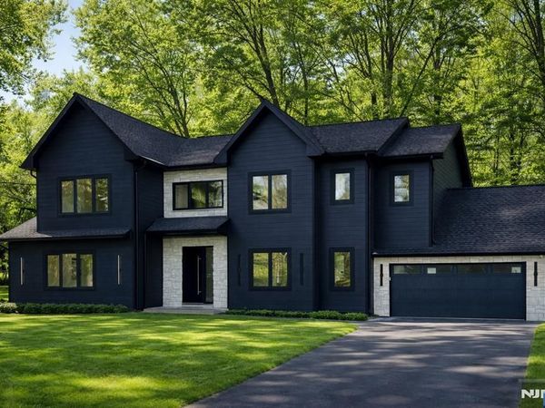 80 2nd Street, PARK RIDGE, NJ 07656