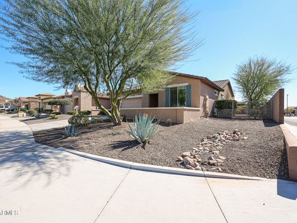 17555 W GLENHAVEN Drive, Goodyear, AZ 85338