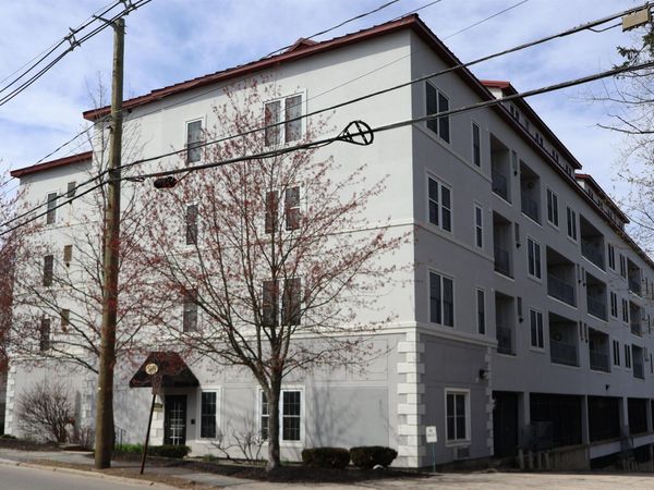96 River Road, Unit 303, Manchester, NH 03104
