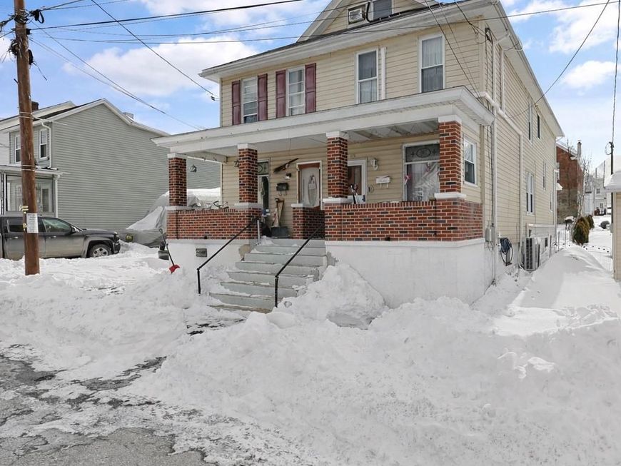 415 W White Street, Summit Hill, PA 18250 Main Photo