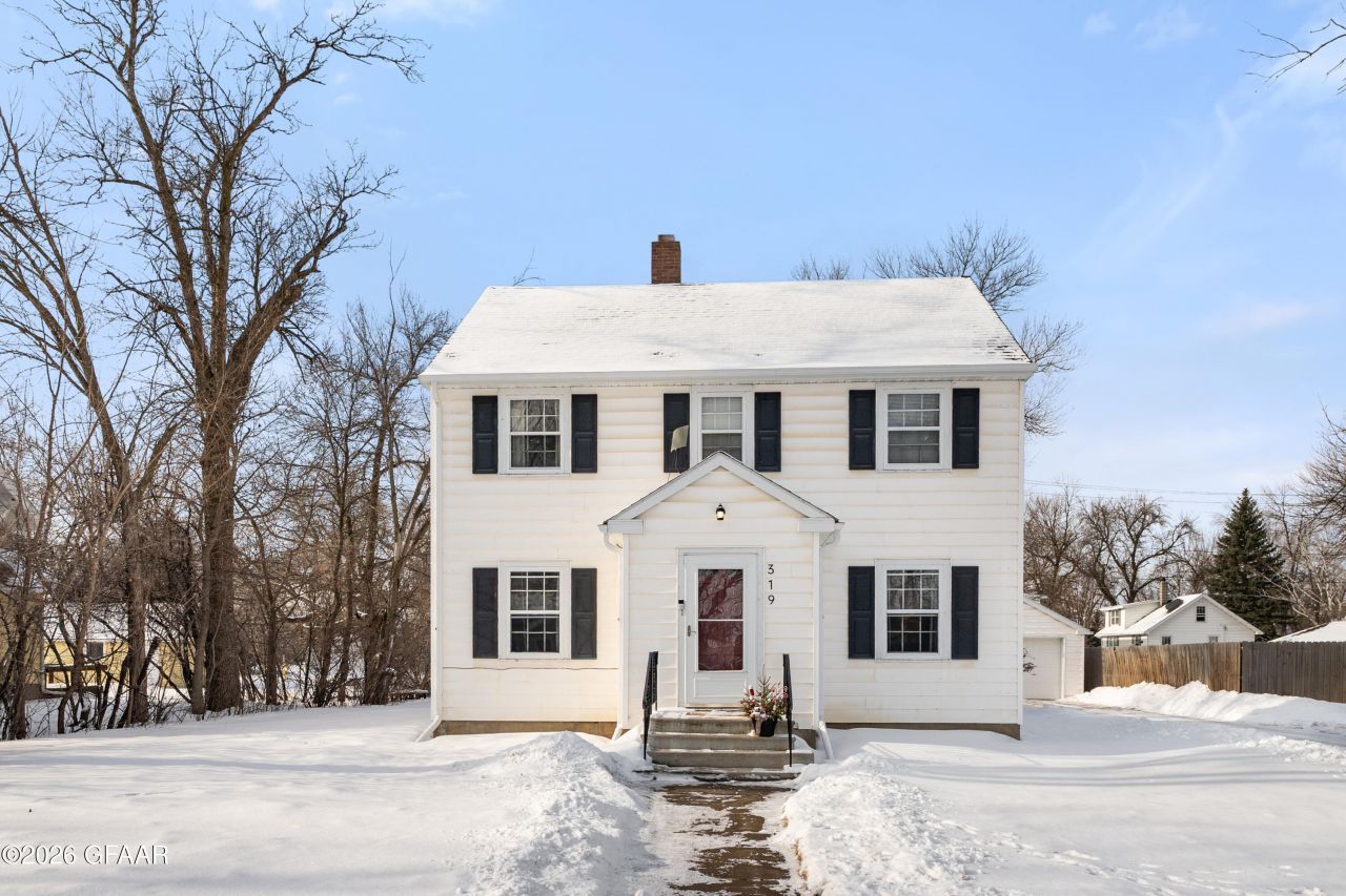 319 1st Avenue Nw, Mayville, ND 58257 Main Photo