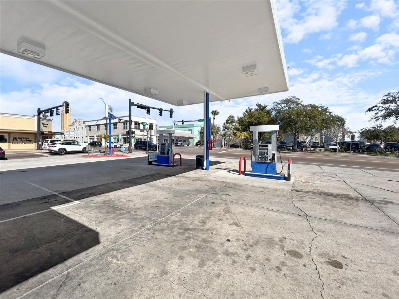 4 S Pinellas Avenue, Tarpon Springs, FL 34689 Photo