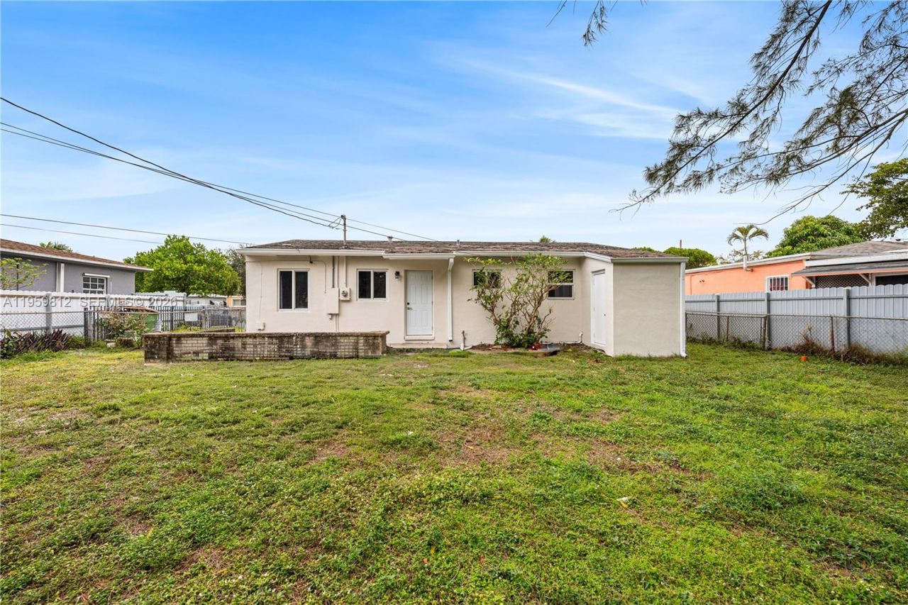 1110 NW 129th St, North Miami, FL 33168 Photo