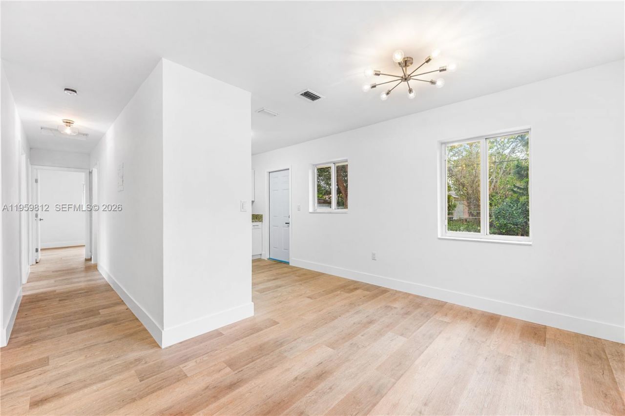 1110 NW 129th St, North Miami, FL 33168 Photo