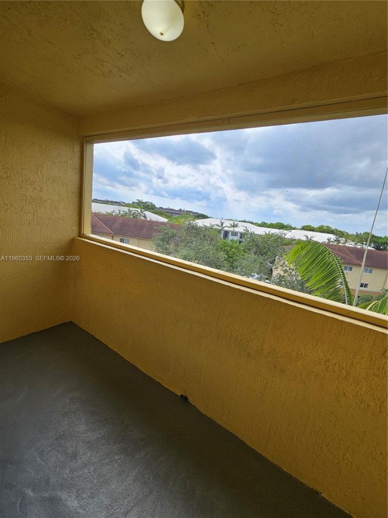 14951 SW 82nd Ln, Unit 17-504, Miami, FL 33193 Photo