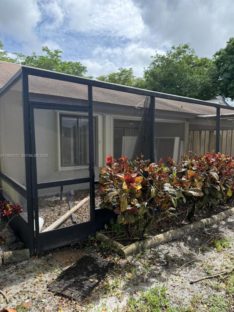 5223 Gate Lake Rd , Unit 5223, Tamarac, FL 33319 Photo