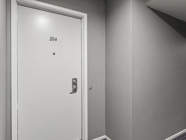 1490 S Camino Real 204, Palm Springs, CA 92264