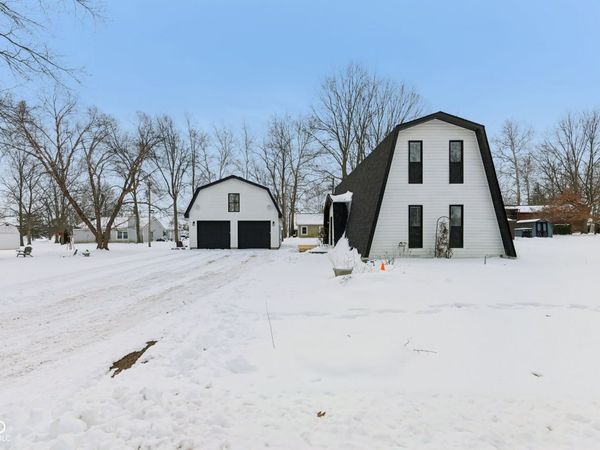 38 Homestead Drive, Sheridan, IN 46069