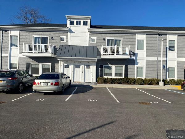 515 Jackson Avenue , Unit 10, Lindenhurst, NY 11757