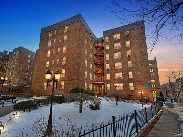 67-11 Yellowstone Boulevard, Unit 5B, Forest Hills, NY 11375