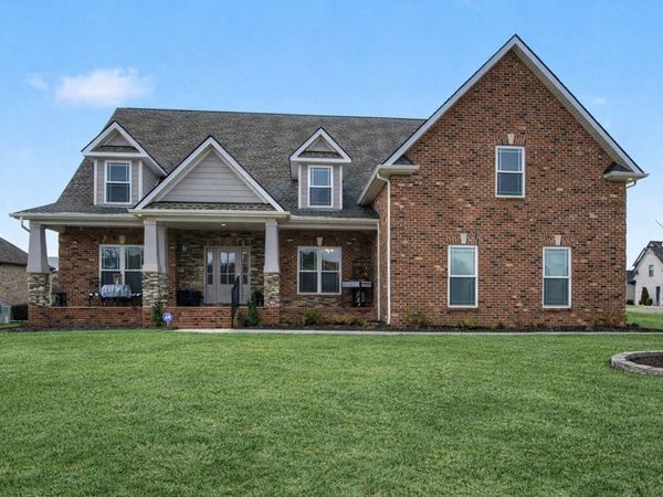 3131 Robinwood Dr, Murfreesboro, TN 37128