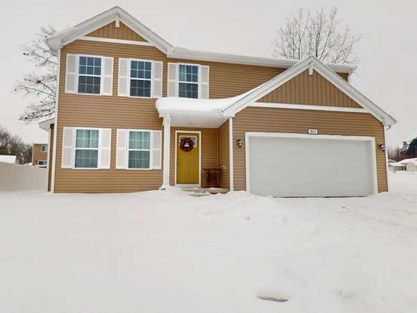 803 Parkwood Drive, Greenville, MI 48838