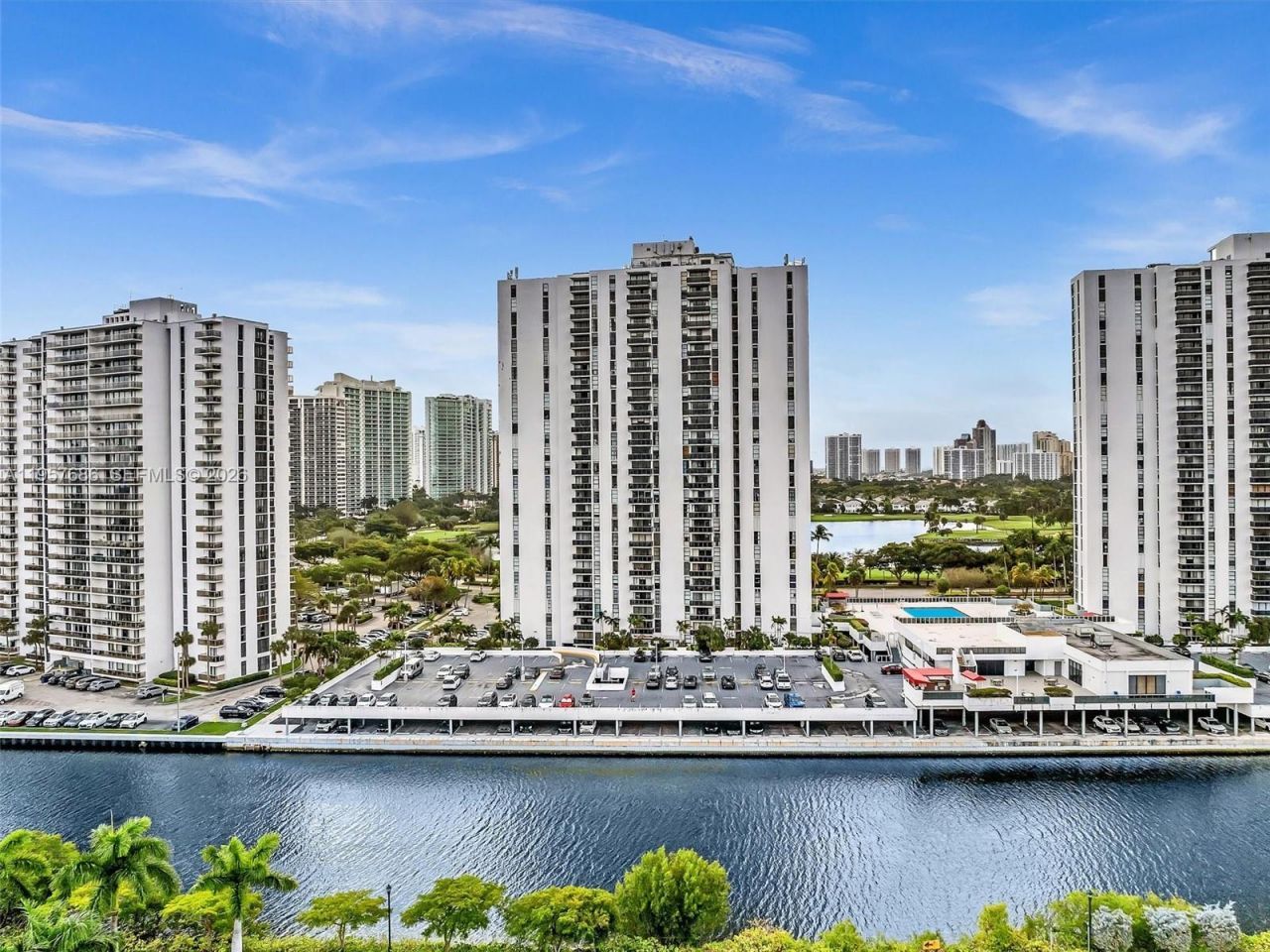 3675 N Country Club Dr, Unit 609, Aventura, FL 33180 Photo