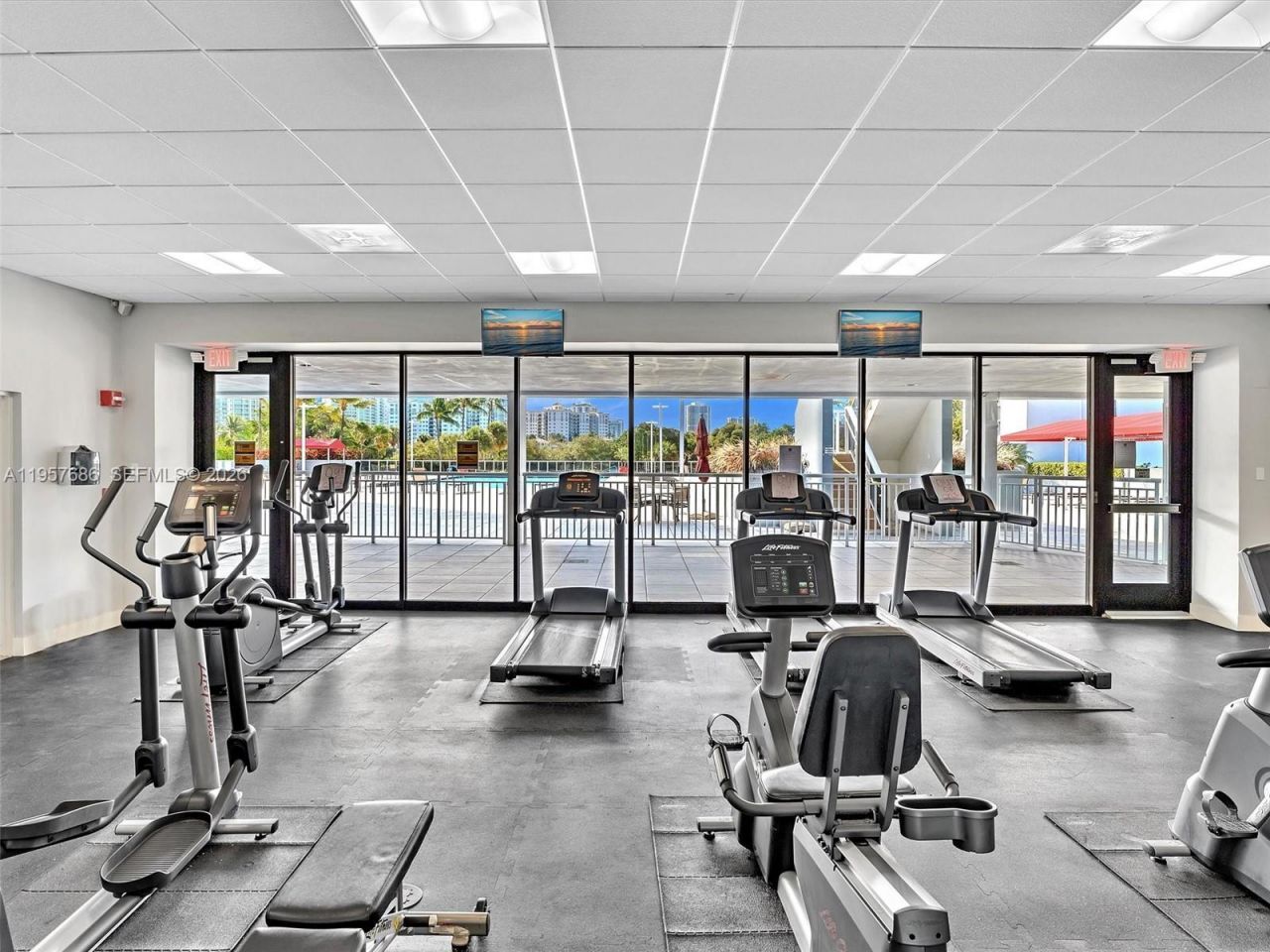 3675 N Country Club Dr, Unit 609, Aventura, FL 33180 Photo