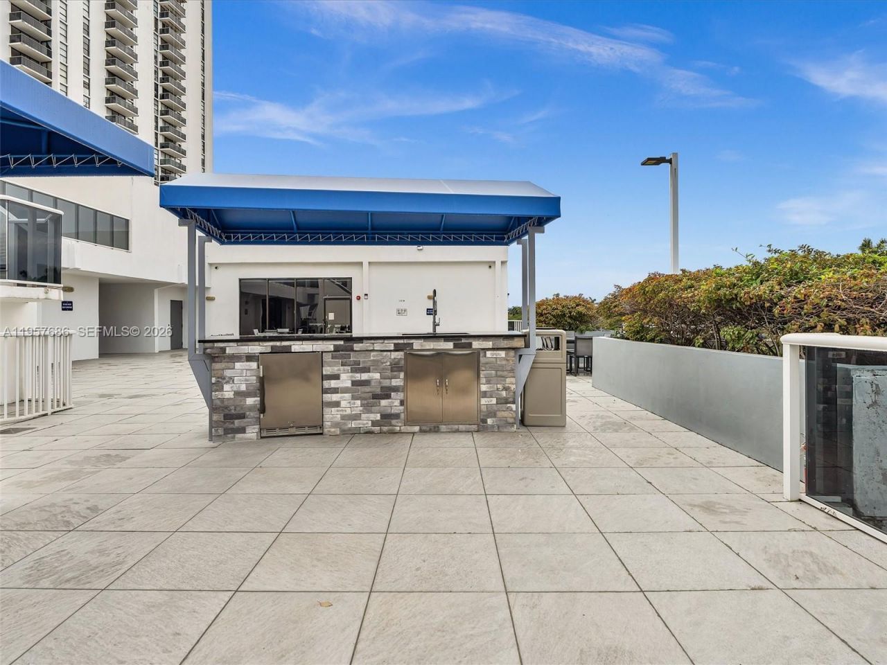 3675 N Country Club Dr, Unit 609, Aventura, FL 33180 Photo