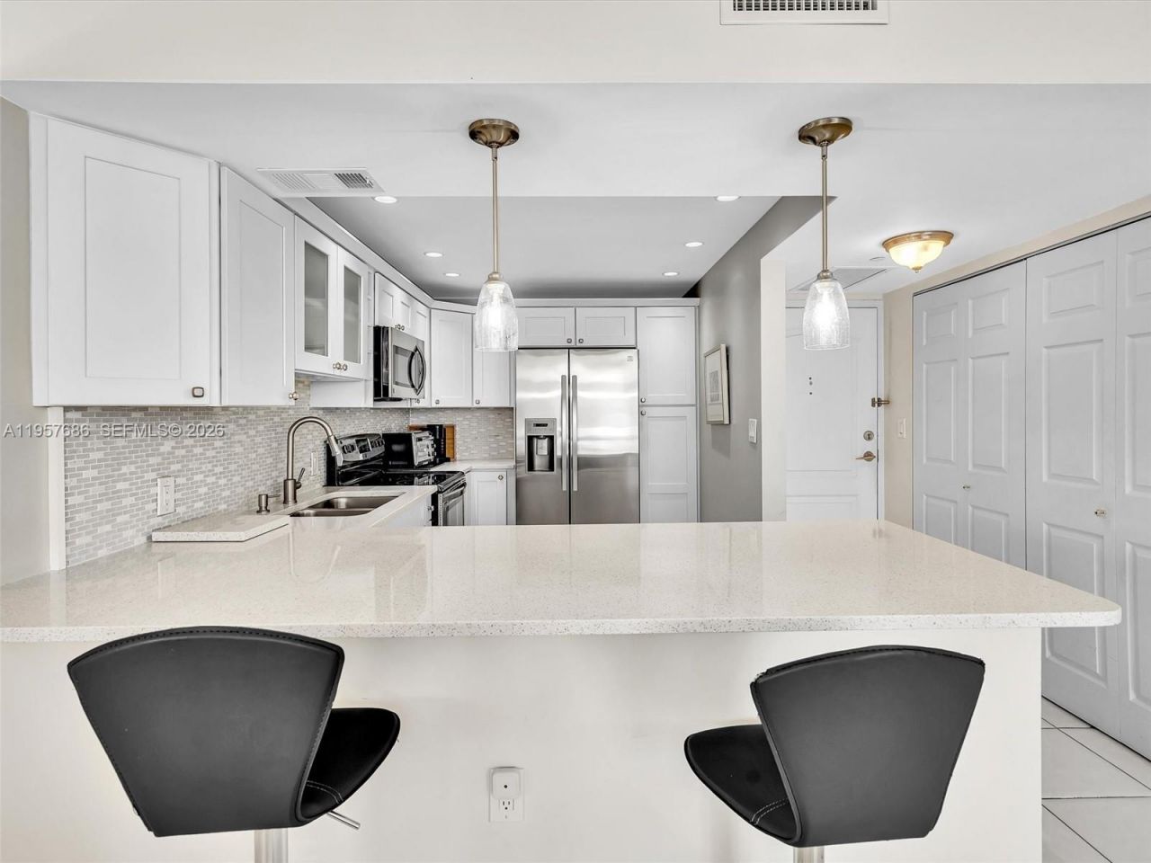 3675 N Country Club Dr, Unit 609, Aventura, FL 33180 Photo