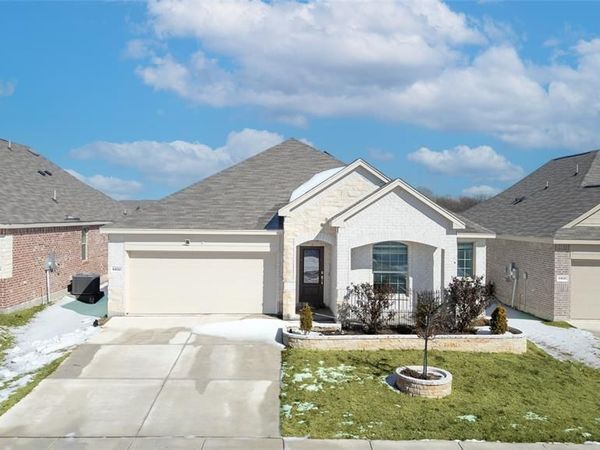 6932 Falconer Way, Fort Worth, TX 76179