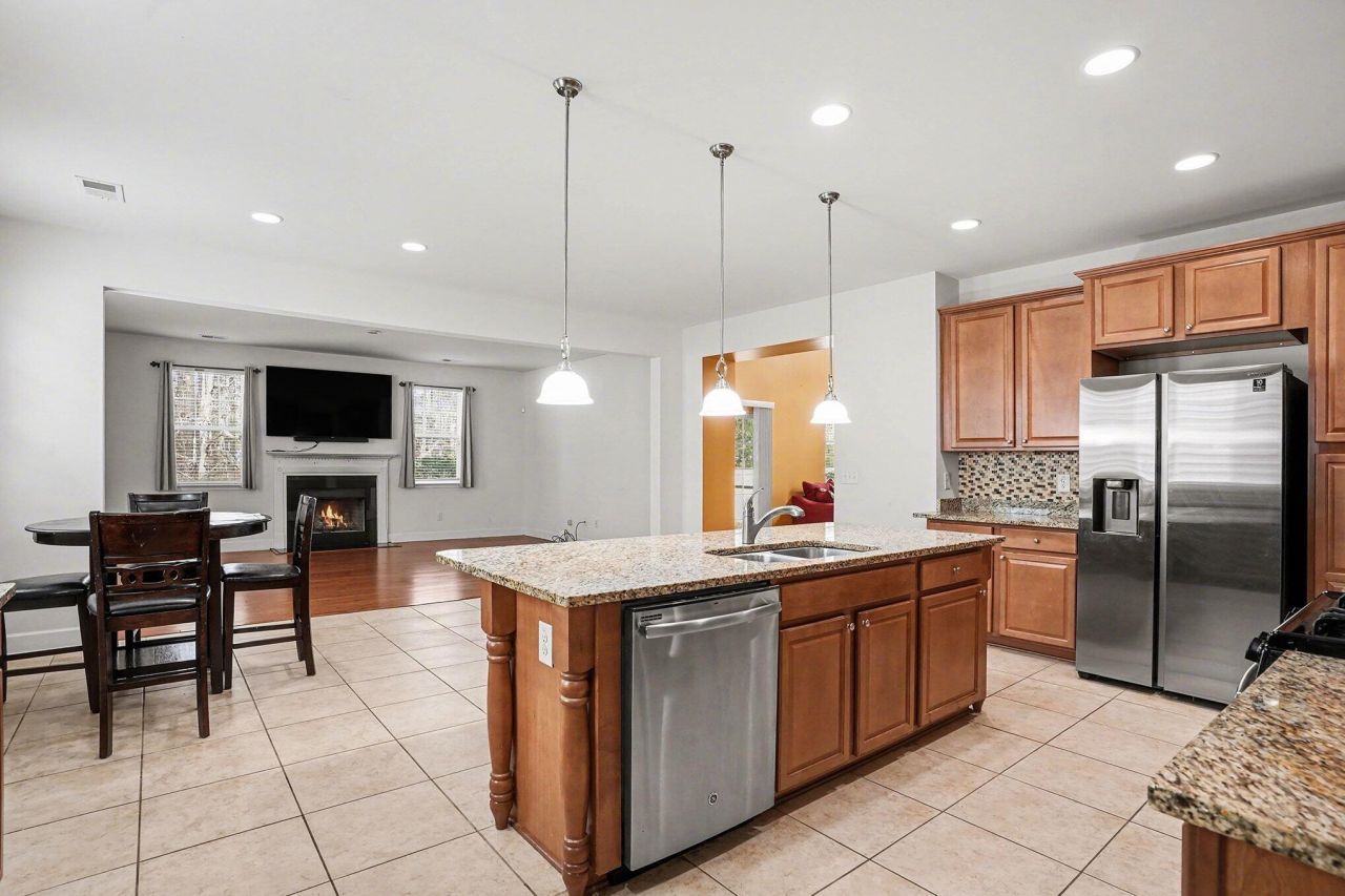 208 Buttonbush Court Photo 13