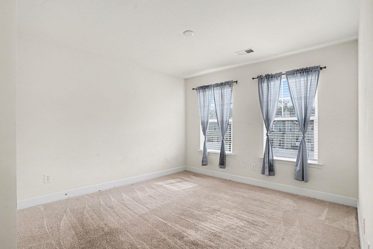 208 Buttonbush Court Photo 28