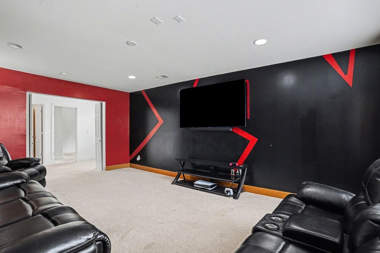 208 Buttonbush Court Photo 31