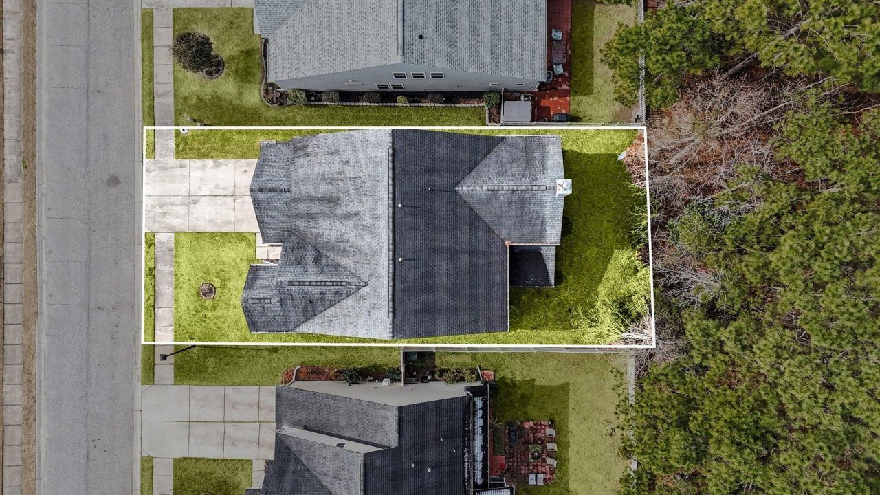 208 Buttonbush Court Photo 36