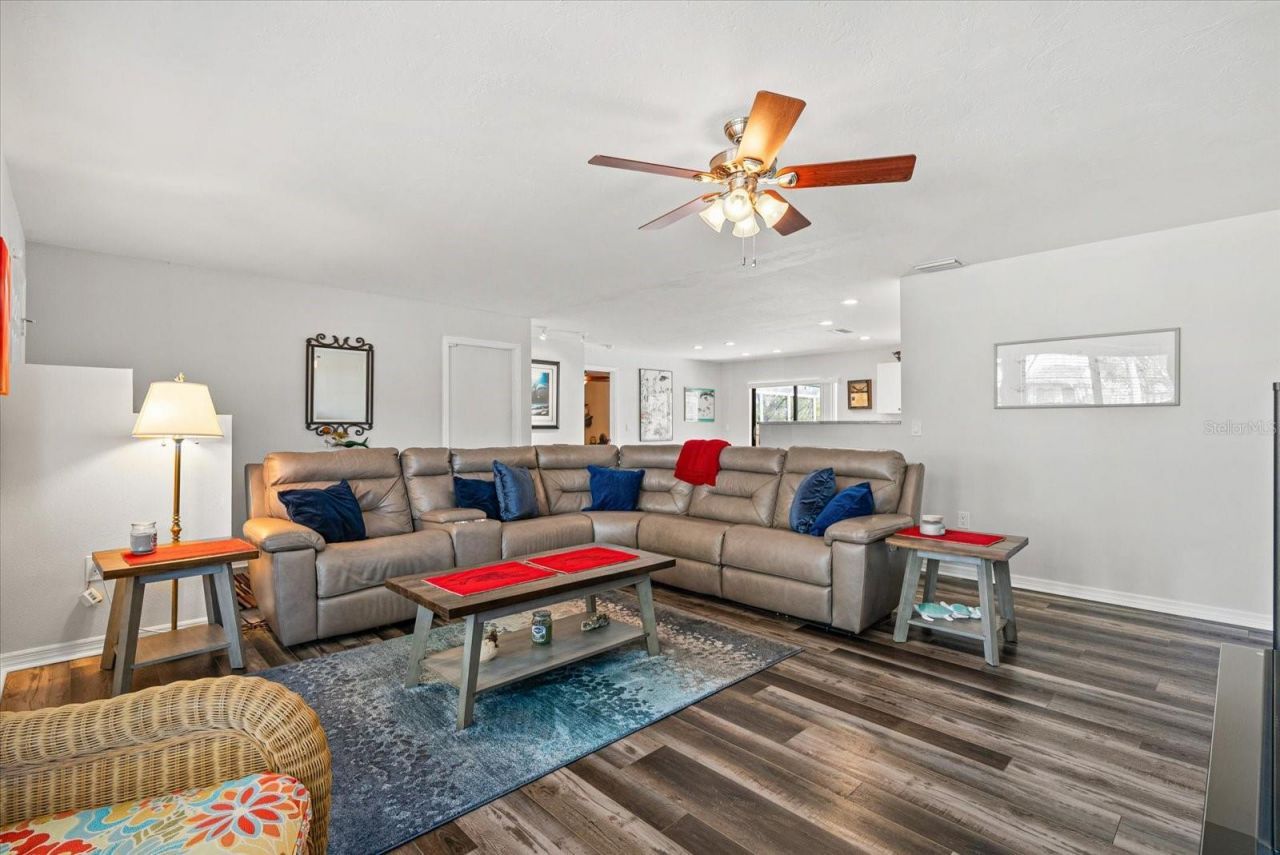 4132 Prairie View Drive, Sarasota, FL 34232 Photo