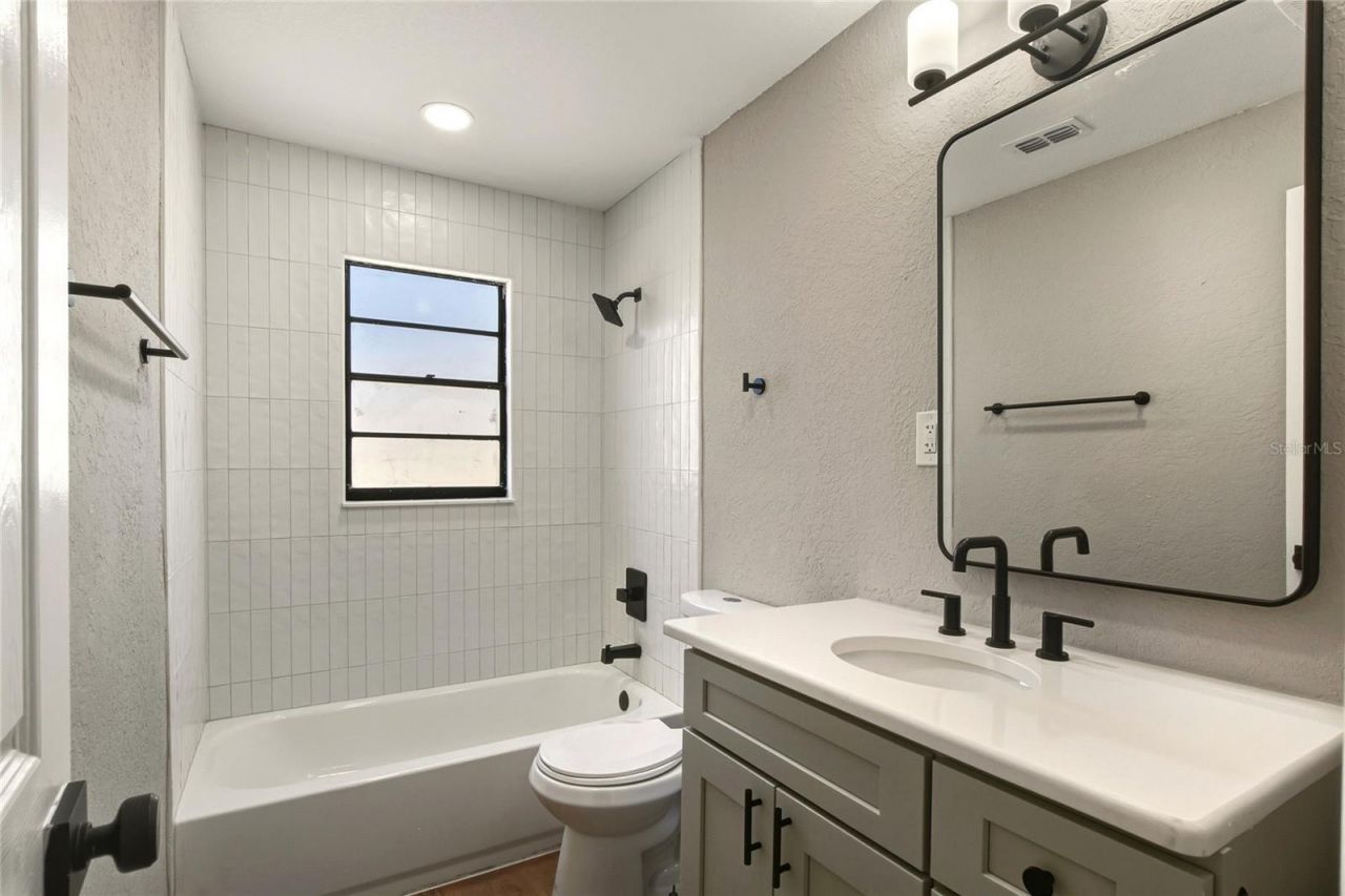 400 Patica Road Ne, Saint Petersburg, FL 33702 Photo