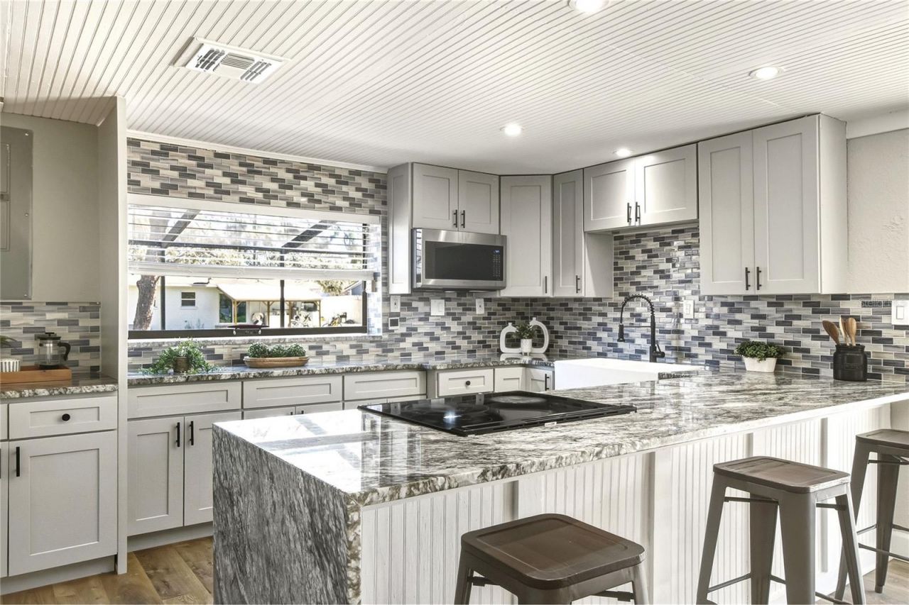 400 Patica Road Ne, Saint Petersburg, FL 33702 Photo