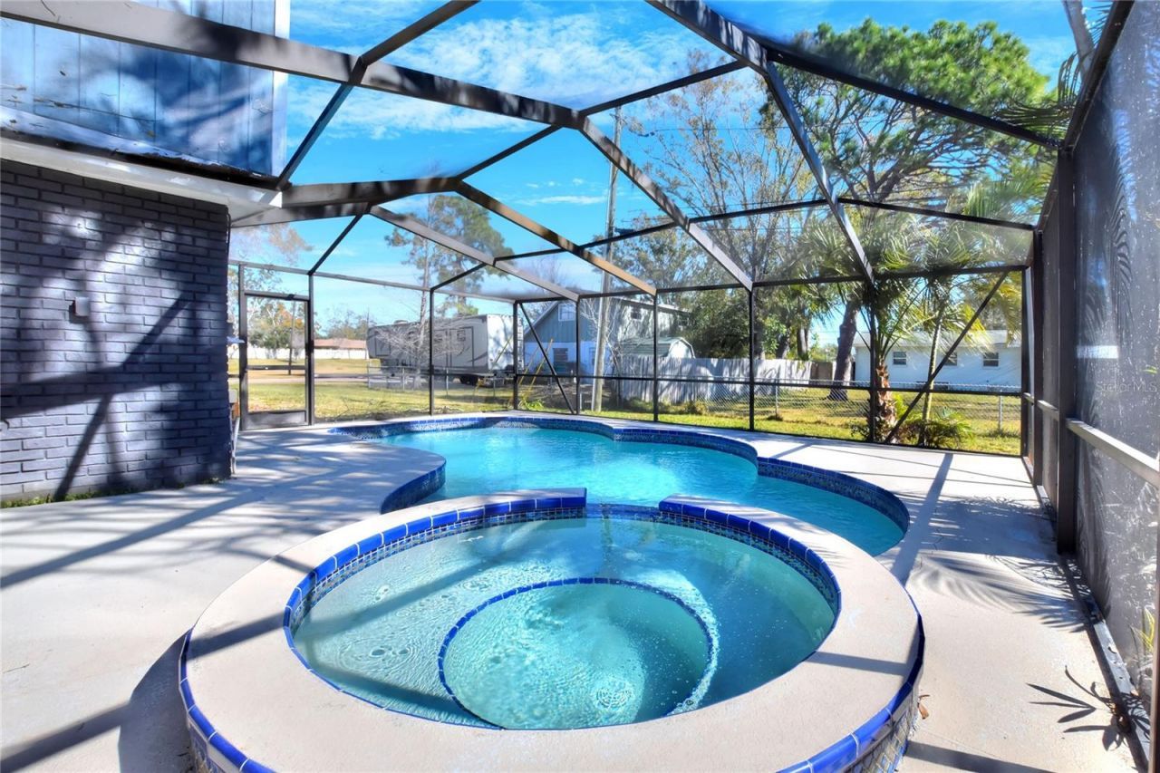 400 Patica Road Ne, Saint Petersburg, FL 33702 Photo