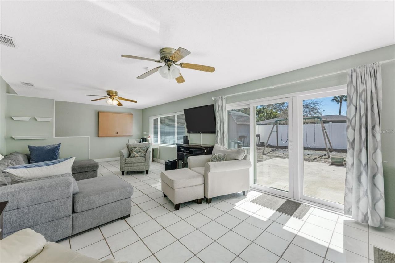 3067 Kapok Kove Drive, Clearwater, FL 33759 Photo