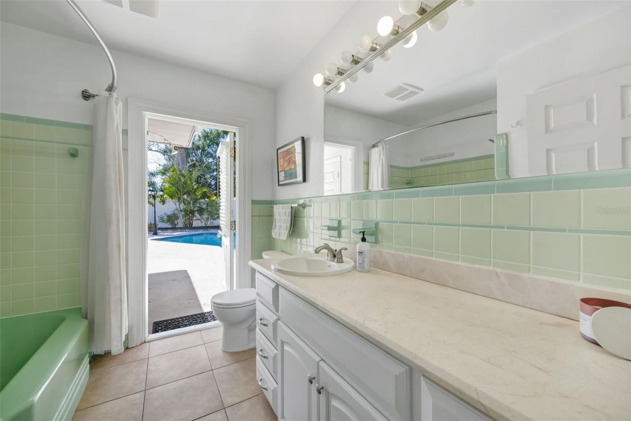 3067 Kapok Kove Drive, Clearwater, FL 33759 Photo