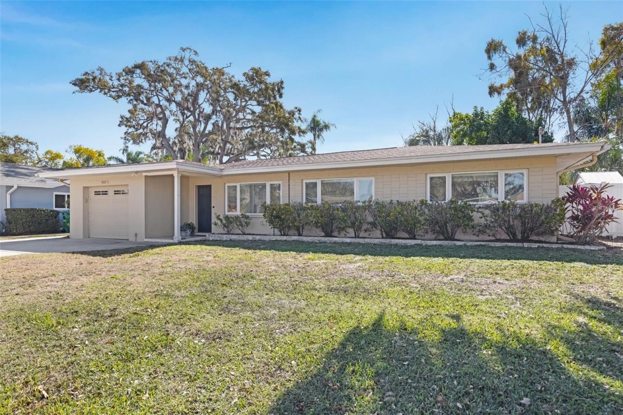 3067 Kapok Kove Drive, Clearwater, FL 33759 Photo