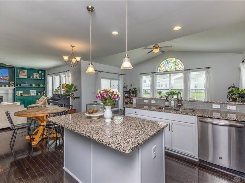 1613 Stonebury Court, Xenia, OH 45385 Photo 14