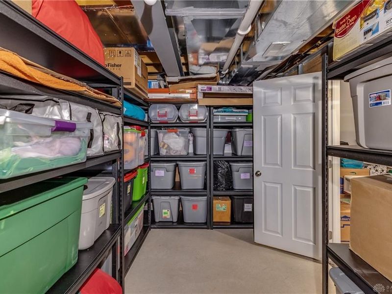 1613 Stonebury Court, Xenia, OH 45385 Photo 41