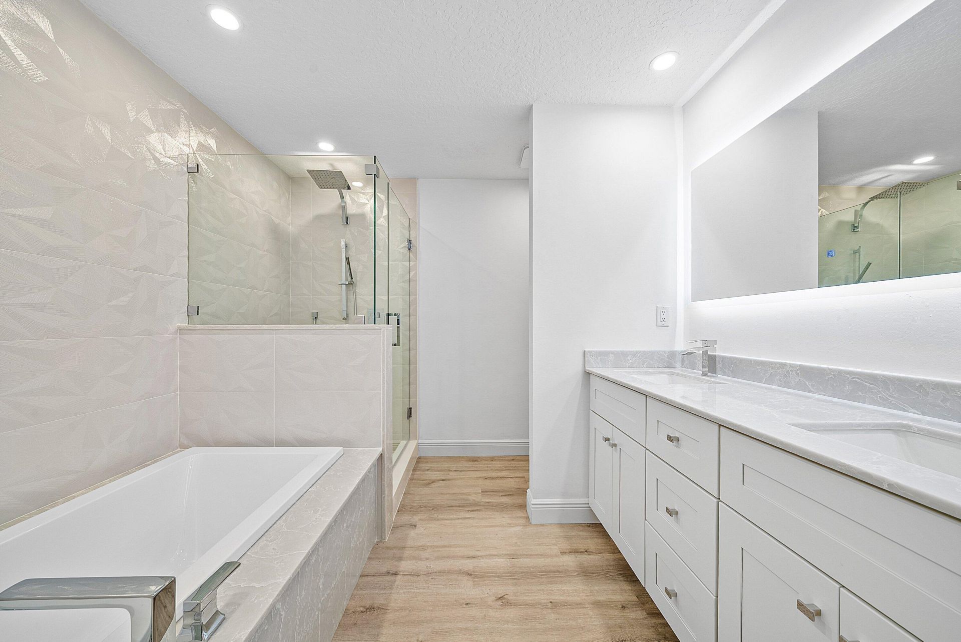 944 Oak Harbour Drive, Unit 944, Juno Beach, FL 33408 Photo