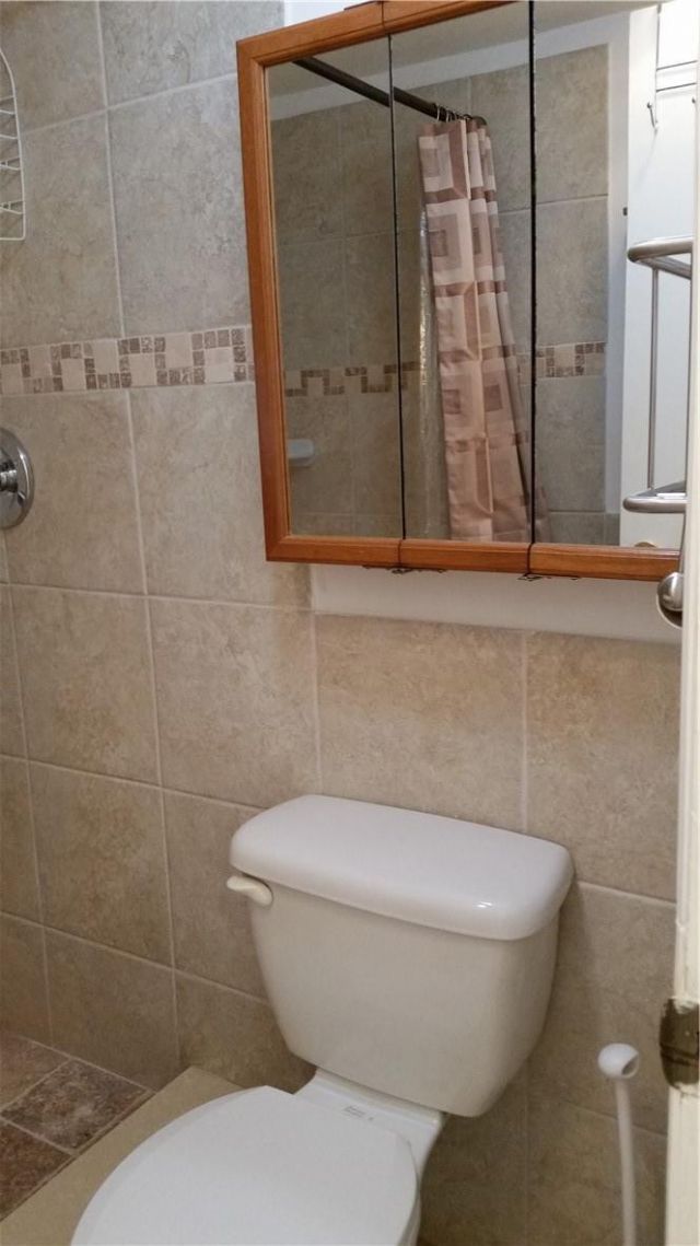 430 Commodore Drive, Unit 210, Plantation, FL 33325 Photo