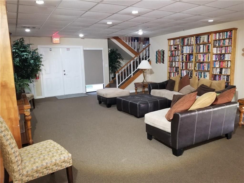 430 Commodore Drive, Unit 210, Plantation, FL 33325 Photo