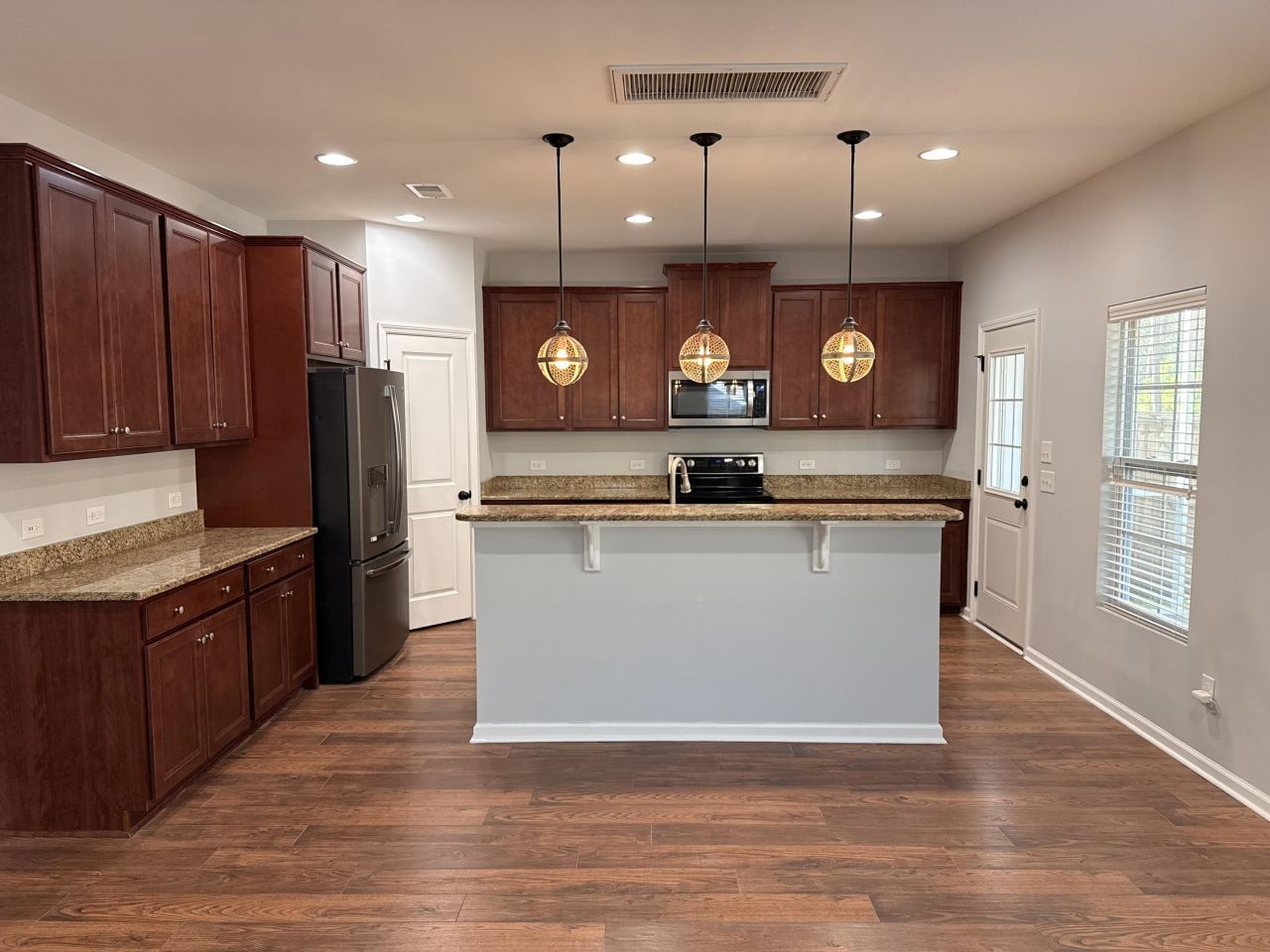 3808 Tupelo Branch Row Photo 5